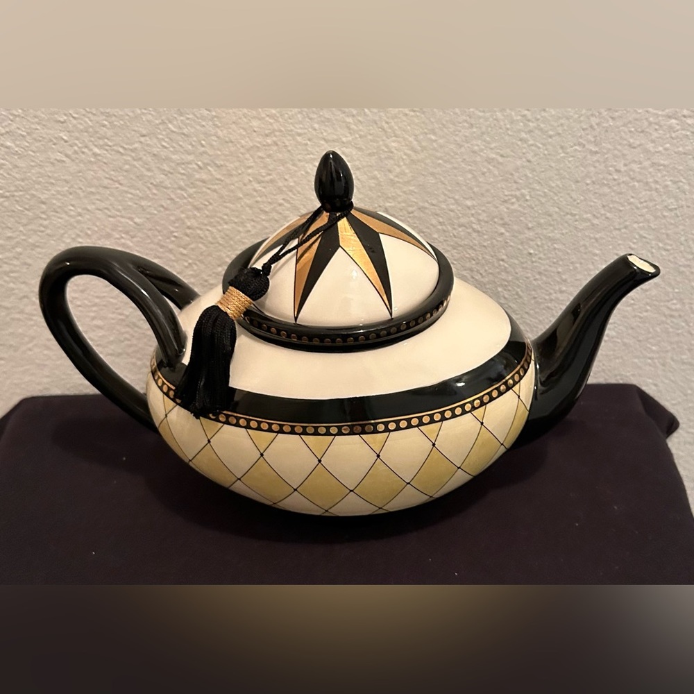 Mud pie teapot “Harlequin Nautical Star”. New with original tassel.